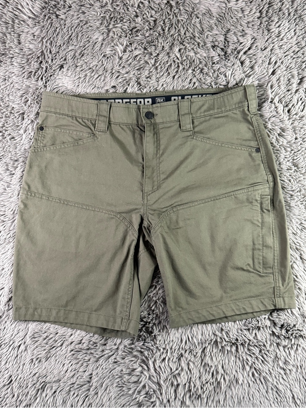 Alaskan Hardgear Duluth Trading Co Men’s Olive Hiking Utility Shorts Size 38